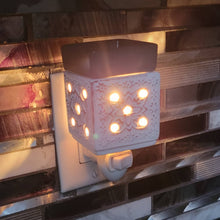 Cargar imagen en el visor de la galería, Ceramic Wall Warmer - Matte White Gray
